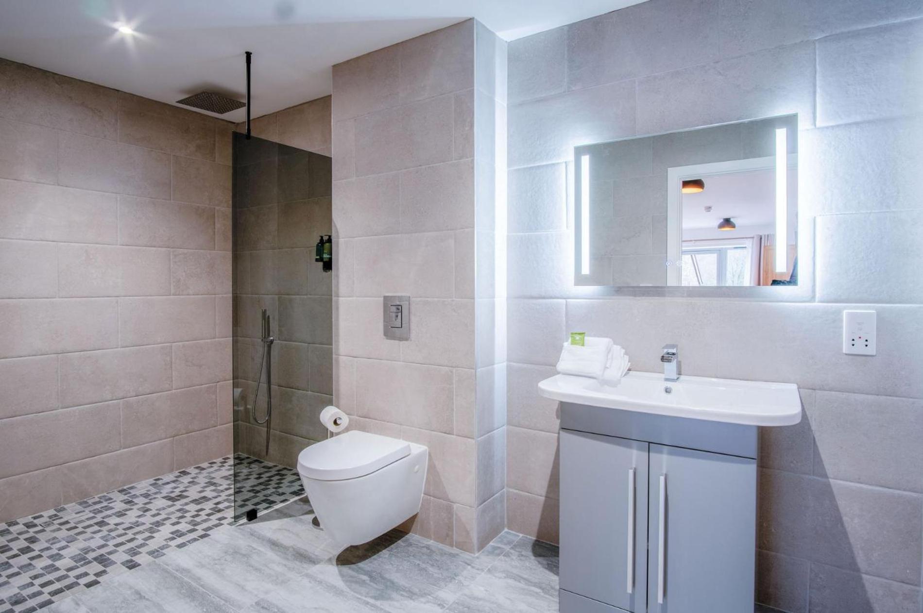 Suite 3 - Sleeping Giant Hotel - Pen Y Cae Inn Brecon Bagian luar foto
